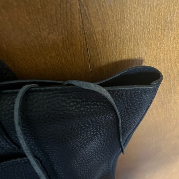 Black Tote great condition used a handful of times. - Picture 5 of 7